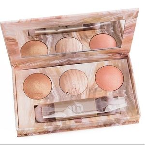 ☆ URBAN DECAY NAKED ILLUMINATED TRIO ☆